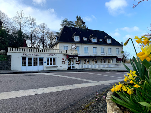 Logis Hôtel du Commerce à Pont-d'Ouilly