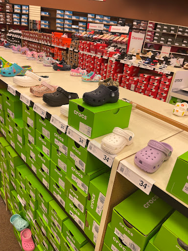 Shoe Store «Famous Footwear», reviews and photos, 32 Main Ave, Clifton, NJ 07014, USA