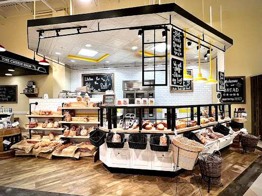 Grocery Store «Lowes Foods on Strickland Road», reviews and photos, 9600 Strickland Rd, Raleigh, NC 27615, USA