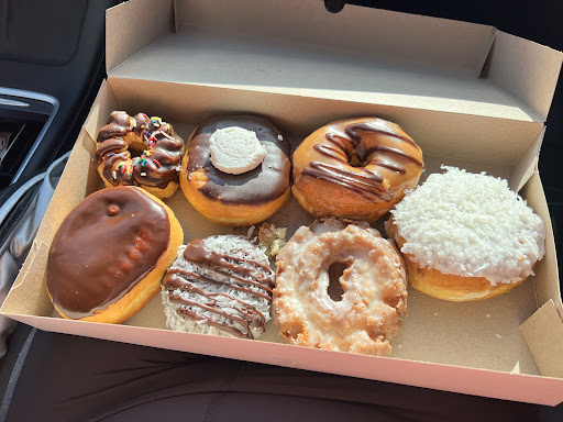 Donut Shop «Dandee Donut Factory», reviews and photos, 1900 E Atlantic Blvd, Pompano Beach, FL 33060, USA