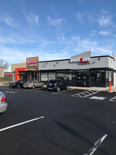 Cell Phone Store «Verizon Authorized Retailer - Wireless Zone», reviews and photos, 110 E Street Rd, Feasterville-Trevose, PA 19053, USA