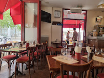 Atmosphère du Restaurant La Cantine Du Troquet Dupleix à Paris - n°1