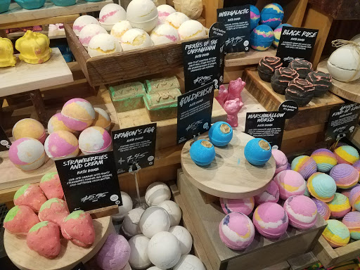 Cosmetics Store «Lush Cosmetics», reviews and photos, 303 Memorial City Way, Houston, TX 77024, USA