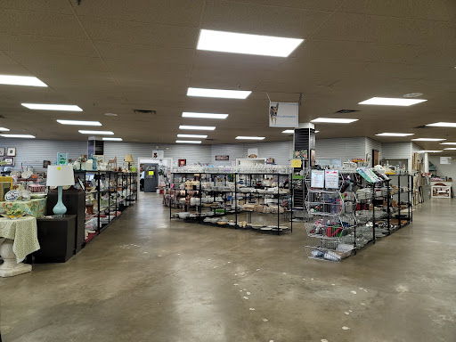 Thrift Store «SPCA Rummage Store», reviews and photos, 199 Zan Rd, Charlottesville, VA 22901, USA