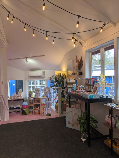 Shopping Mall «Gilman Village», reviews and photos, 317 NW Gilman Blvd # 32, Issaquah, WA 98027, USA