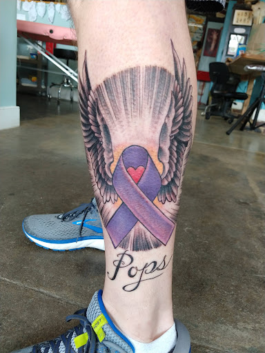 Tattoo Shop «Charmed Life Tattoo», reviews and photos, 754 N Limestone, Lexington, KY 40508, USA