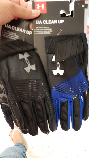 Sporting Goods Store «Big 5 Sporting Goods», reviews and photos, 3214 Ming Ave, Bakersfield, CA 93304, USA