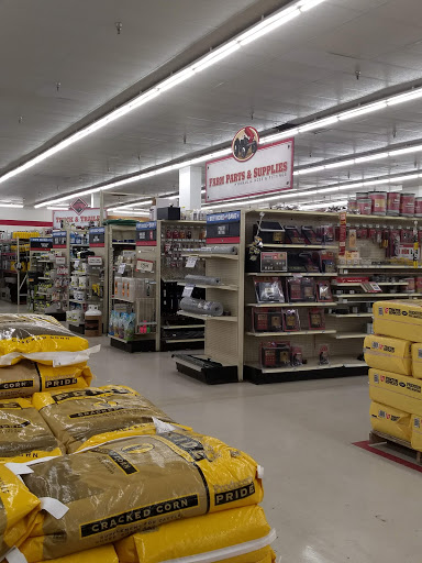 Home Improvement Store «Tractor Supply Co.», reviews and photos, 11250 Preston Hwy, Louisville, KY 40229, USA