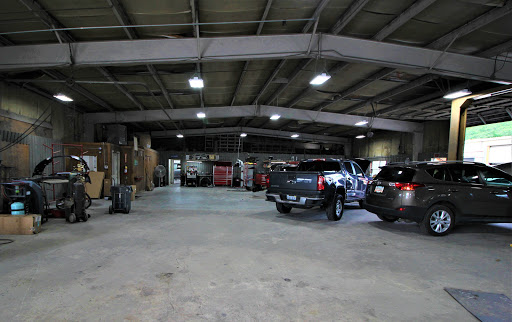 Auto Body Shop «Lester Body & Paint Shop», reviews and photos, 2118 Browns Bridge Rd, Gainesville, GA 30501, USA