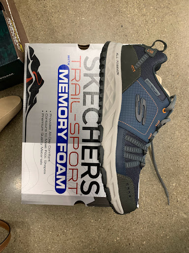 Shoe Store «SKECHERS Factory Outlet», reviews and photos, 3915 Everhard Rd NW, Canton, OH 44720, USA