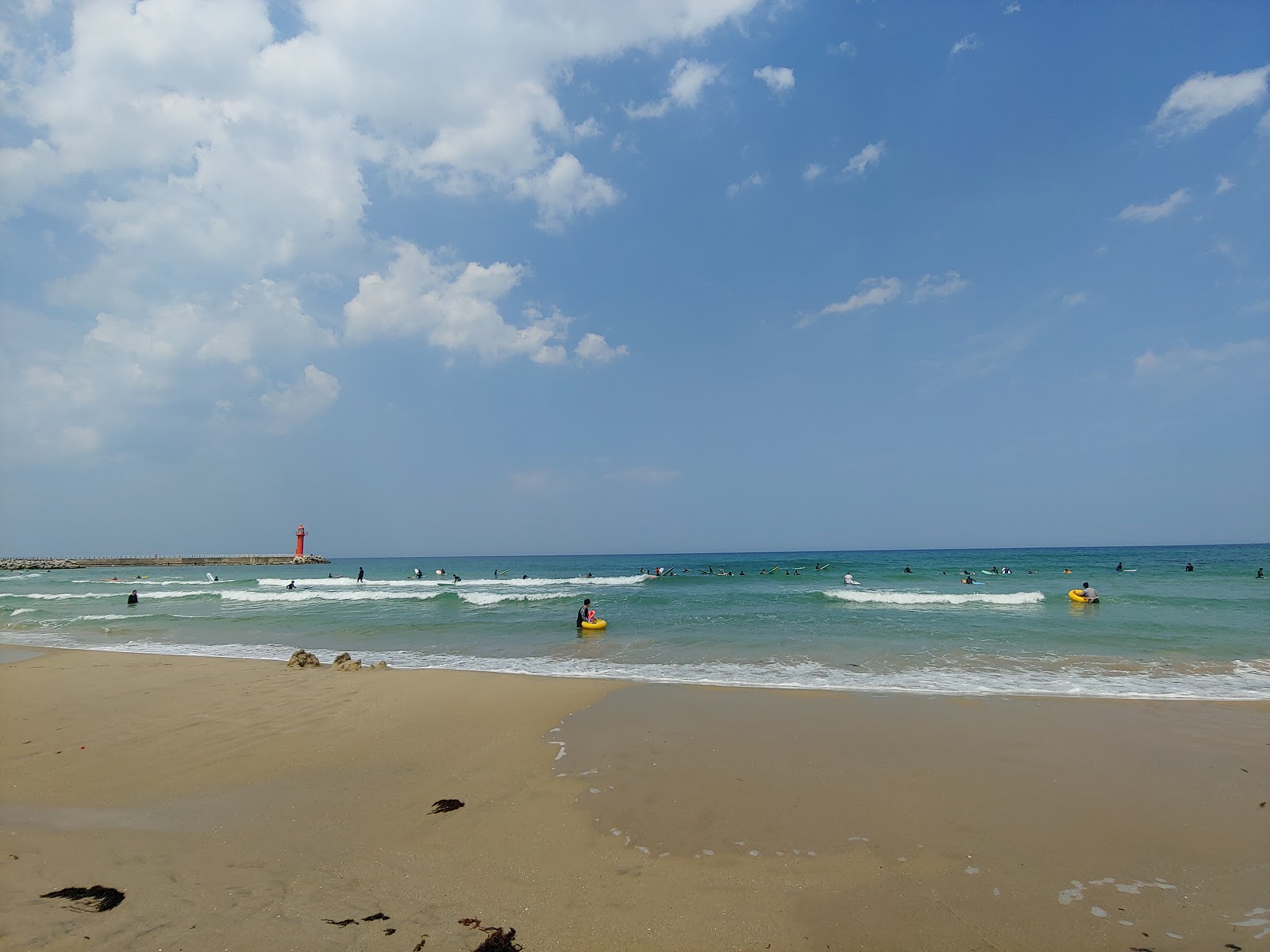 Zdjęcie Seorak Beach z przestronna plaża