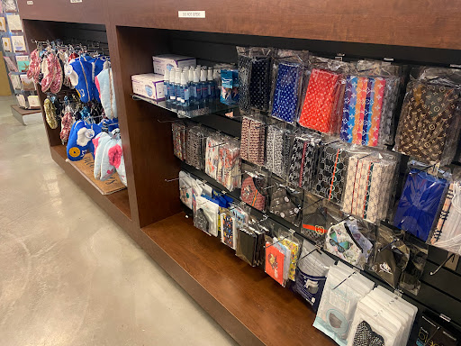 Car Wash «Fashion Square Car Wash», reviews and photos, 4625 Woodman Ave, Sherman Oaks, CA 91423, USA