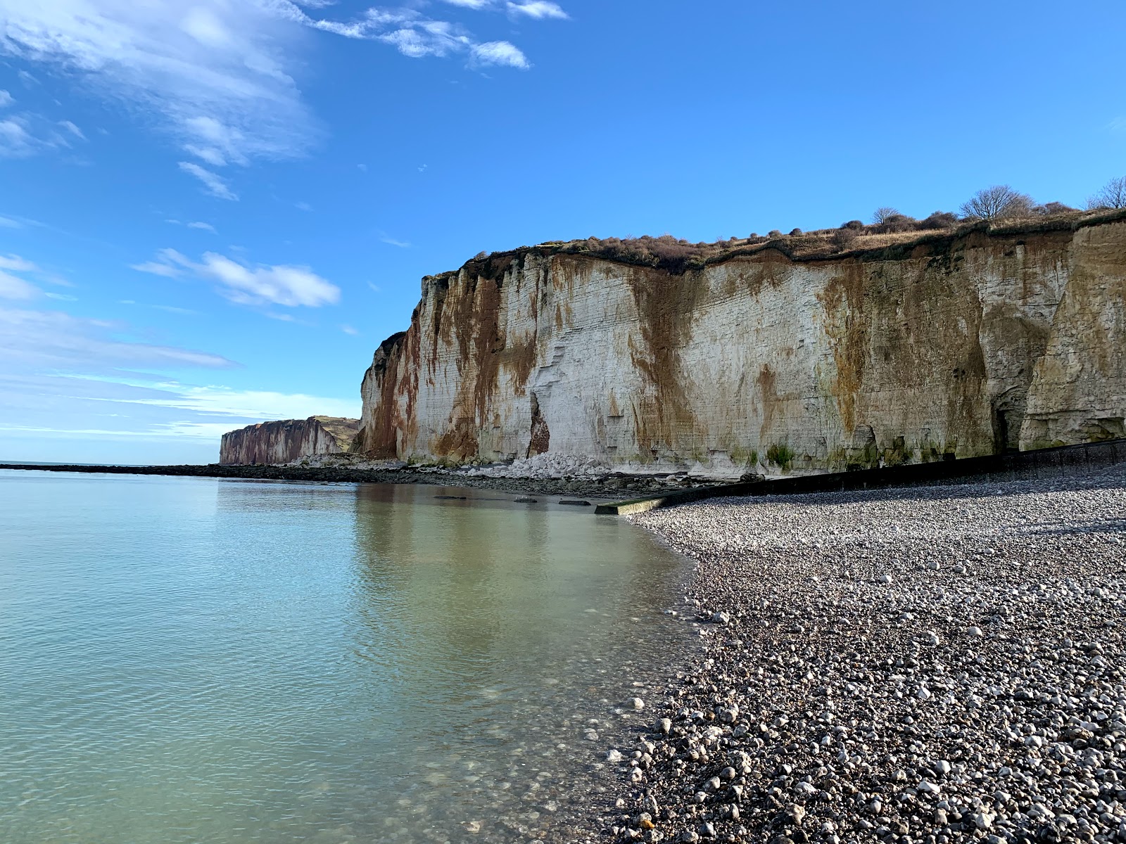 Fotografie cu Plage des Grandes Dalles și așezarea