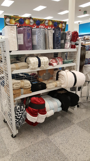 Clothing Store «Ross Dress for Less», reviews and photos, 1886 College St, Liberty, MO 64068, USA