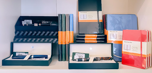 Gift Shop «Landis Gifts & Stationery», reviews and photos, 138 N Larchmont Blvd, Los Angeles, CA 90004, USA