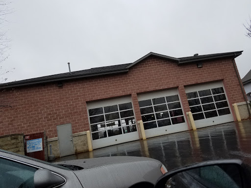 Auto Repair Shop «Tuffy Auto Service Center Elgin», reviews and photos, 395 S Randall Rd, Elgin, IL 60123, USA
