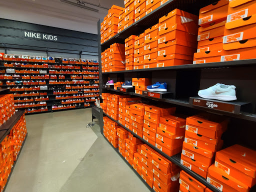 Sporting Goods Store «Nike Factory Store», reviews and photos, 810 Bergen Town Center #37, Paramus, NJ 07652, USA