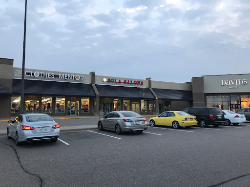 Beauty Salon «Sola Salon Studios», reviews and photos, 2401 Fairview Ave N, Roseville, MN 55113, USA