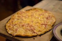 Tarte flambée du Restaurant de spécialités alsaciennes Vents d'Est à Toulouse - n°5