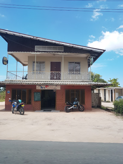 RO,S BAR & SNACK-FOUNTAIN - Kwattaweg 414, Paramaribo, Suriname
