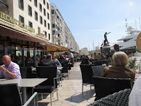 Atmosphère du Restaurant Le Grand Café de la Rade à Toulon - n°3