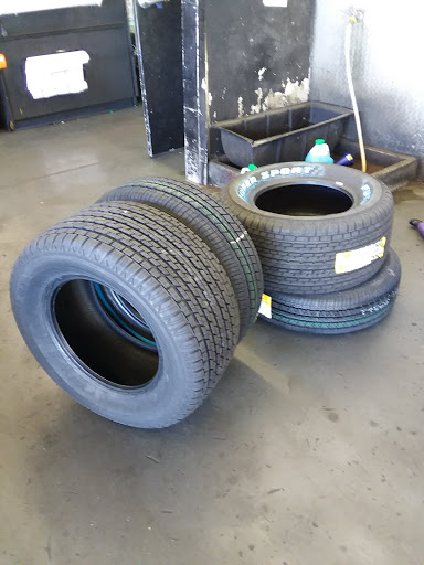 Auto Parts Store «Pep Boys Auto Parts & Service», reviews and photos, 6325 Fallbrook Ave, Woodland Hills, CA 91367, USA