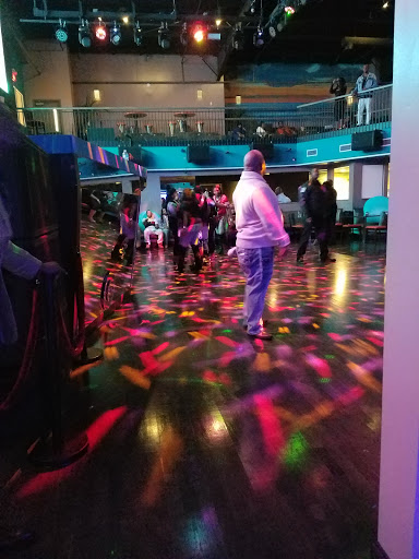 Night Club «COVE 51», reviews and photos, 11473 Chester Rd, Cincinnati, OH 45246, USA