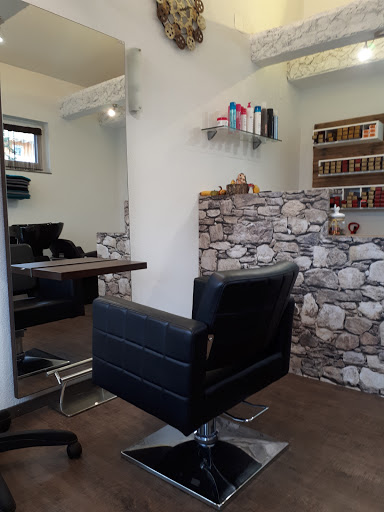 Haarstudio - Cut & Style In Bärnbach