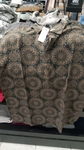 Clothing Store «Express», reviews and photos, 35 The Promenade, Edgewater, NJ 07020, USA