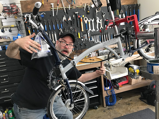 Bicycle Store «Cosmic Bikes Inc.», reviews and photos, 4641 N Milwaukee Ave, Chicago, IL 60630, USA