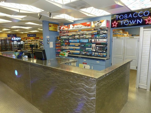 Tobacco Shop «Tobacco Town», reviews and photos, 8200 SW Barbur Blvd, Portland, OR 97219, USA