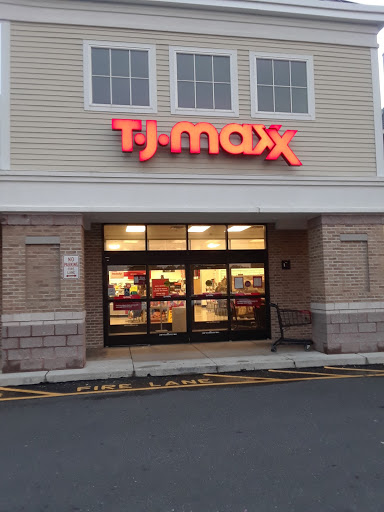 Shopping Mall «Southbury Plaza Shopping Center», reviews and photos, 100 Main St N, Southbury, CT 06488, USA