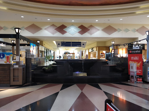 Shopping Mall «Chapel Hill Mall», reviews and photos, 2000 Brittain Rd, Akron, OH 44310, USA