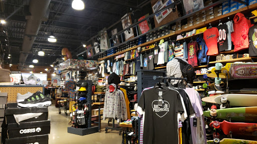 Clothing Store «Zumiez», reviews and photos, 670 Park City Center, Lancaster, PA 17601, USA