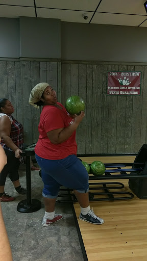 Bowling Alley «Striker Lanes Inc», reviews and photos, 6728 16th St, Berwyn, IL 60402, USA