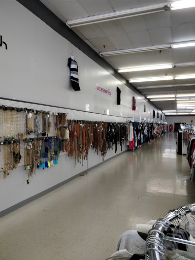 Discount Store «Discount Fashion Warehouse Kettering», reviews and photos, 2836 Wilmington Pike, Kettering, OH 45419, USA