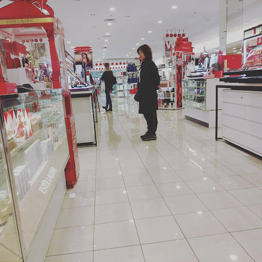 Sportswear Store «Columbia Sportswear Outlet Store at Outlets at Anthem», reviews and photos, 4250 W Anthem Way, Phoenix, AZ 85086, USA