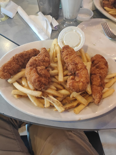 American Restaurant «The Purple Cow Restaurant», reviews and photos, 8026 Cantrell Rd, Little Rock, AR 72227, USA