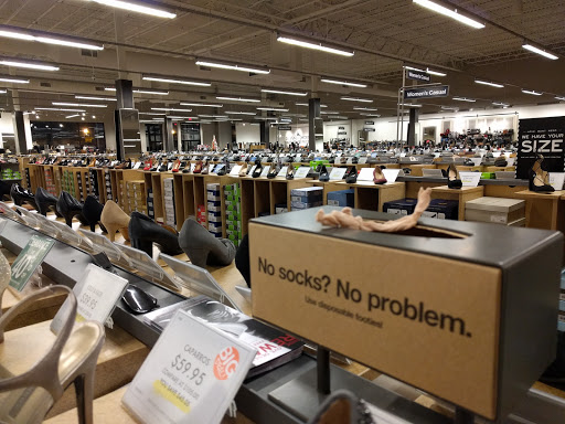 Shoe Store «DSW Designer Shoe Warehouse», reviews and photos, 11500 Burleigh St., Wauwatosa, WI 53222, USA