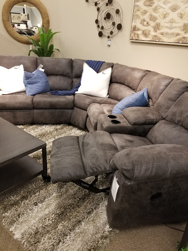 Furniture Store «Ashley HomeStore», reviews and photos, 905 Perimeter Dr, Schaumburg, IL 60173, USA