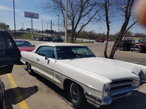 Used Car Dealer «CarHop Auto Sales & Finance», reviews and photos, 528 N Glenstone Ave, Springfield, MO 65802, USA