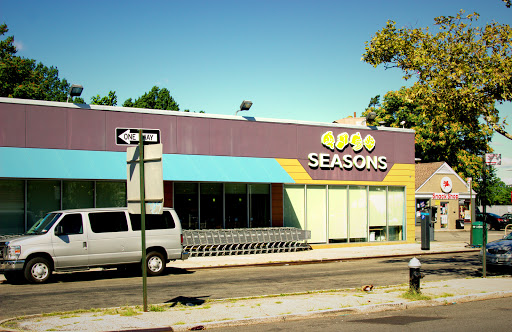 Supermarket «Seasons», reviews and photos, 68-18 Main St, Flushing, NY 11367, USA