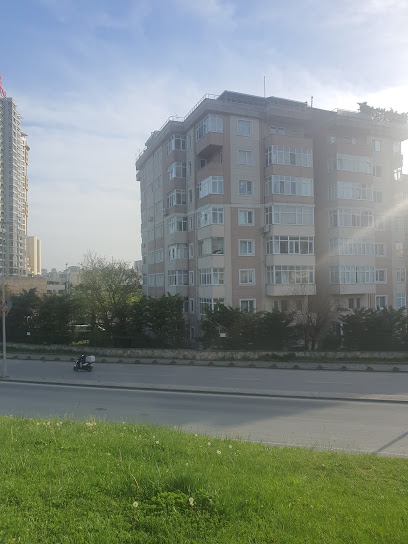 Çekmeköy Belediye Sapağı