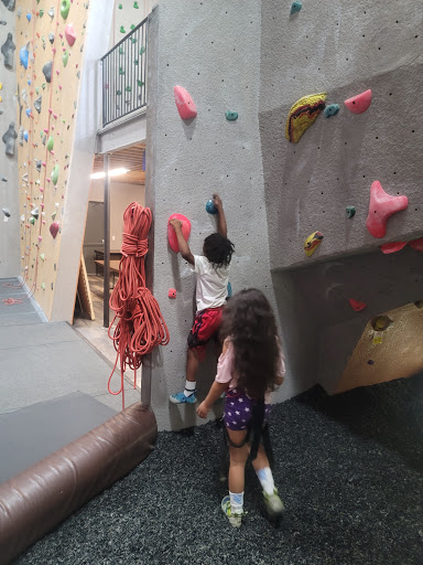 Gym «North Summit Climbing Gym», reviews and photos, 481 Bushkill Plaza Ln, Wind Gap, PA 18091, USA