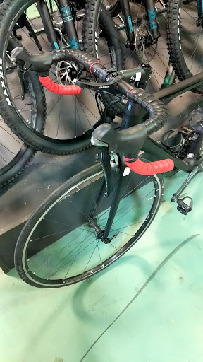 Bicycle Store «Ultimate Bicycle», reviews and photos, 9129 Monroe Rd #115, Charlotte, NC 28270, USA