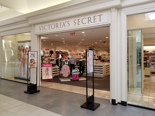 Shopping Mall «Golf Mill Shopping Center», reviews and photos, 239 Golf mill Center, Niles, IL 60714, USA