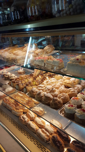 Pastelería Álvarez en Arévalo, Ávila‎