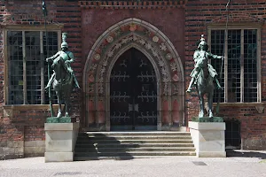 Heralds at Bremen City Hall image