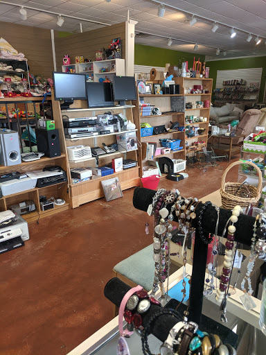 Thrift Store «Rescue Mission Thrift Store», reviews and photos, 25 Long Shoals Rd, Arden, NC 28704, USA