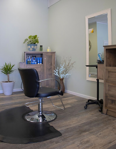 Hair Salon «Frizz Hair Experience», reviews and photos, 3253 State Rd, Cuyahoga Falls, OH 44223, USA